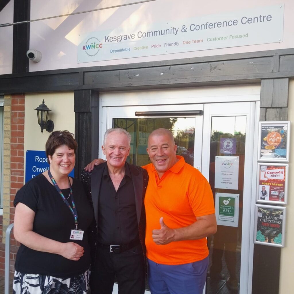 Bobby Davro, Stuart Lawson and Fiona Farrell at the entrance to KWMCC